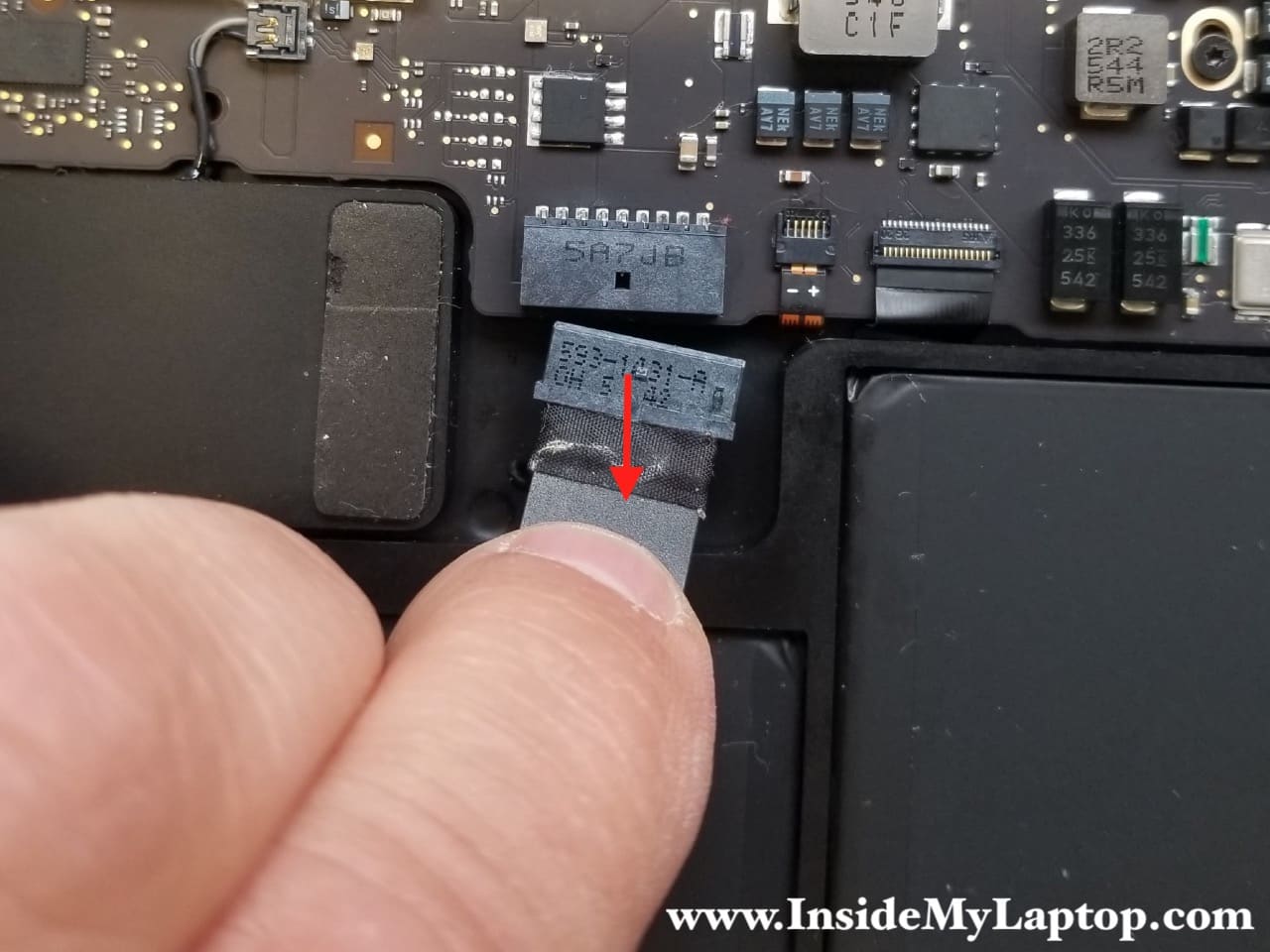 how to fix mac air battery connector