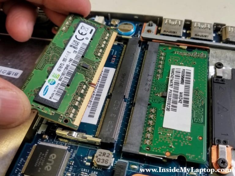 How to disassemble Toshiba Satellite E45t Ultrabook – Inside my laptop