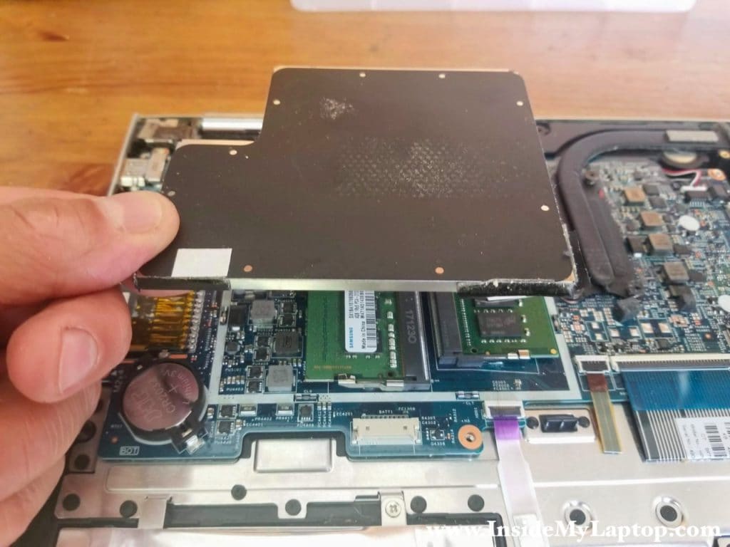 Remove memory cover