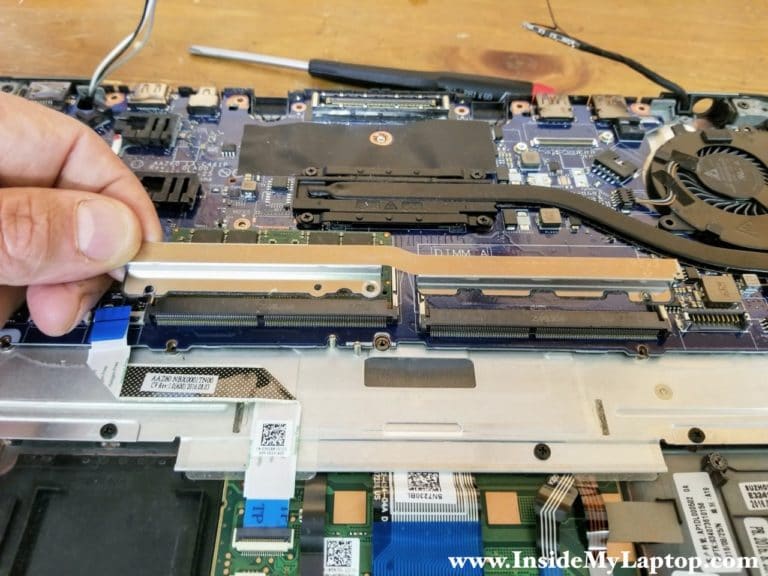 How to disassemble Dell Latitude E7470 model P61G – Inside my laptop