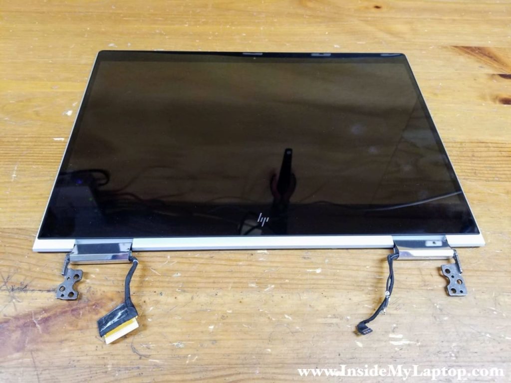 HP Spectre x360 13t-ae000 has a sealed display panel and it cannot be easily disassembled.